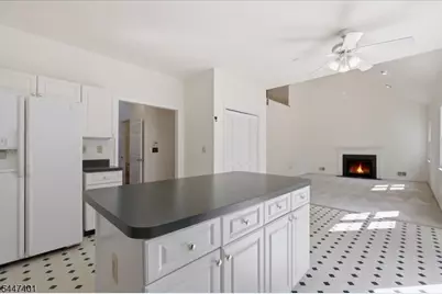 151 Brandon Ct, Branchburg Township, NJ 08853 - Photo 9