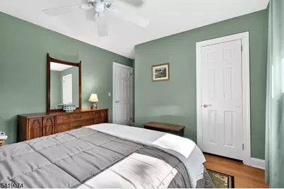 18 Hillcrest Dr, Bloomingdale, NJ 07403 - Photo 25