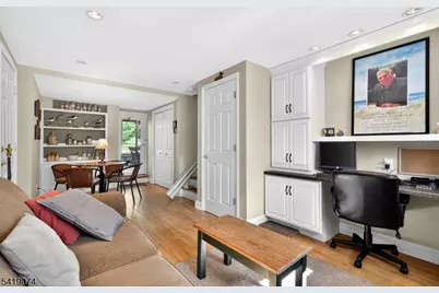 18 Hillcrest Dr, Bloomingdale, NJ 07403 - Photo 13