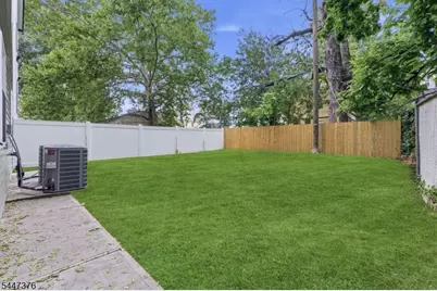 219 S Burnett St, East Orange, NJ 07018 - Photo 43
