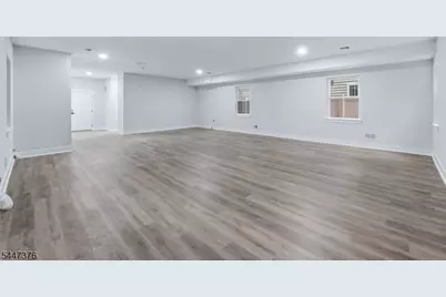 219 S Burnett St, East Orange, NJ 07018 - Photo 37