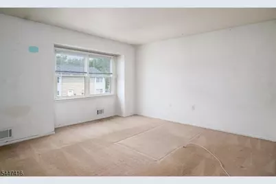 906 Robin Rd, Hillsborough Township, NJ 08844 - Photo 7