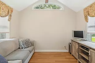 2640 Crest Ln, Scotch Plains Township, NJ 07076 - Photo 11