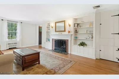 2640 Crest Ln, Scotch Plains Township, NJ 07076 - Photo 9