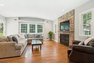 2640 Crest Ln, Scotch Plains Township, NJ 07076 - Photo 13