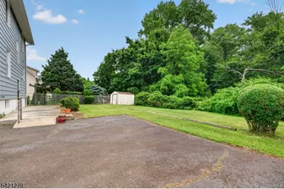13 Johnson St, Scotch Plains Township, NJ 07076 - Photo 23