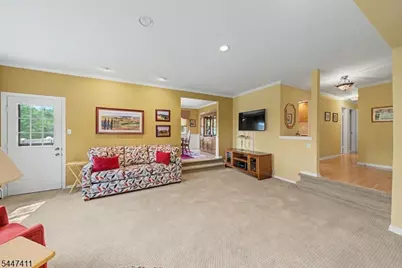 20 Foxwood Dr, Morris Plains, NJ 07950 - Photo 9