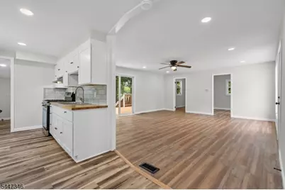 1 Strawberry Point Drive, Byram Township, NJ 07821 - Photo 9