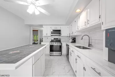 35 Mulford Dr, Wayne, NJ 07470 - Photo 7