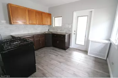 76 Clinton St, Belleville, NJ 07109 - Photo 5