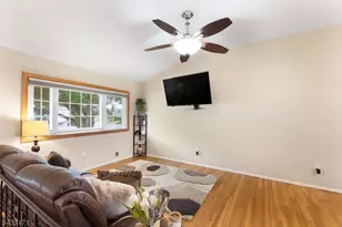 35 Saint Marys Dr, Roxbury Township, NJ 07876 - Photo 5