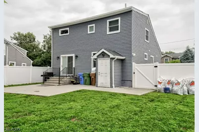 1915 Crescent Pkwy, Linden, NJ 07036 - Photo 9