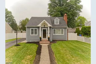 1915 Crescent Pkwy, Linden, NJ 07036 - Photo 1
