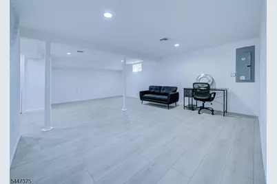1915 Crescent Pkwy, Linden, NJ 07036 - Photo 25