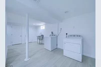 1915 Crescent Pkwy, Linden, NJ 07036 - Photo 27