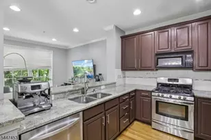 118 Donato Cir, Scotch Plains Township, NJ 07076 - Photo 13