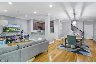 118 Donato Cir, Scotch Plains Township, NJ 07076 - Photo 5