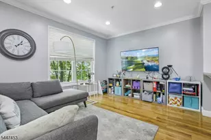 118 Donato Cir, Scotch Plains Township, NJ 07076 - Photo 5