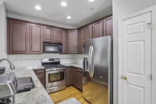 118 Donato Cir, Scotch Plains Township, NJ 07076 - Photo 15