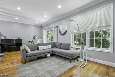 118 Donato Cir, Scotch Plains Township, NJ 07076 - Photo 3