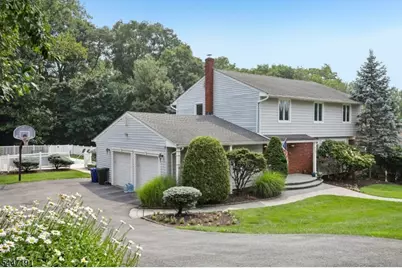 26 Almroth Dr, Wayne, NJ 07470 - Photo 3