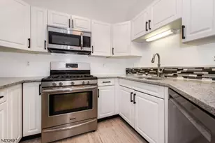 8103 Burgundy Way, Wayne, NJ 07470 - Photo 9