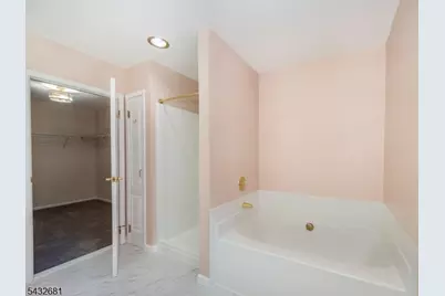 8103 Burgundy Way, Wayne, NJ 07470 - Photo 17
