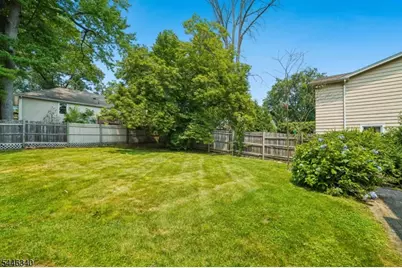 25 Lake Dr West, Wayne, NJ 07470 - Photo 39