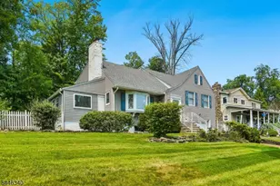 25 Lake Dr W, Wayne, NJ 07470 - Photo 3