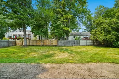 25 Lake Dr West, Wayne, NJ 07470 - Photo 35