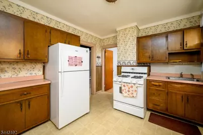 710 McGillvray Pl, Linden, NJ 07036 - Photo 9