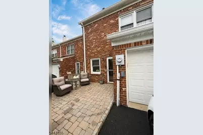 16 Yarmouth Ct, Scotch Plains Township, NJ 07076 - Photo 3