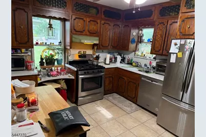 304 Goffle Rd, Hawthorne, NJ 07506 - Photo 3