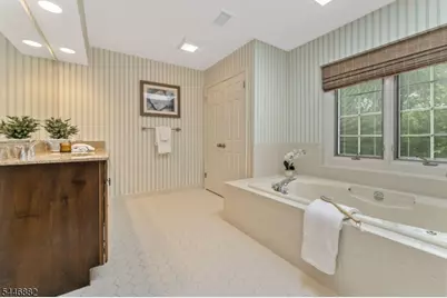 33 Willow Dr, Chester, NJ 07930 - Photo 27