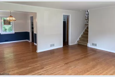 33 Longacre Drive, Livingston, NJ 07039 - Photo 5