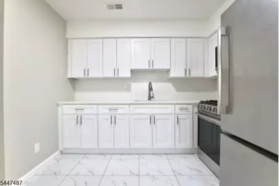 452 Marshall St, Elizabeth, NJ 07206 - Photo 3