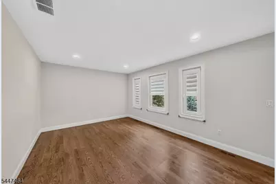 112 E 12th St, Linden, NJ 07036 - Photo 9