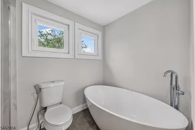 112 E 12th St, Linden, NJ 07036 - Photo 17