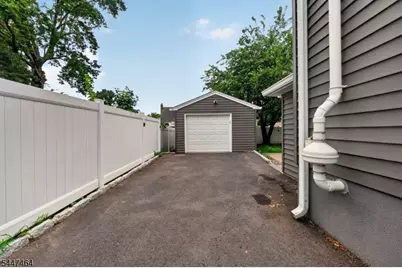 112 E 12th St, Linden, NJ 07036 - Photo 37