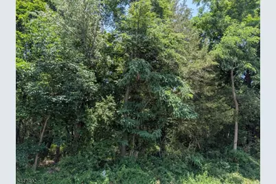 62 Allerton Rd, Clinton Township, NJ 08833 - Photo 5