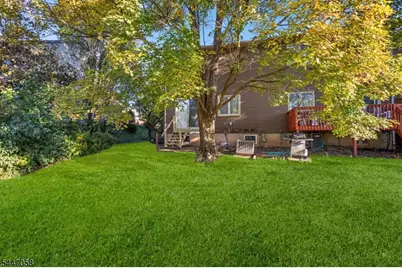 21 Sherwood Ct, Raritan Township, NJ 08822 - Photo 3