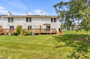 108 Constitution Way, Franklin, NJ 07416 - Photo 21