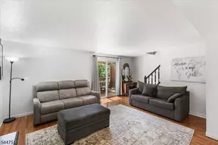 108 Constitution Way, Franklin, NJ 07416 - Photo 9