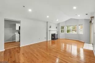 351 Ventnor Ct, Piscataway Township, NJ 08854 - Photo 3