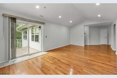 351 Ventnor Ct, Piscataway Township, NJ 08854 - Photo 5