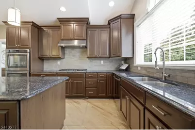 20 Ruggiero Way, Mount Olive, NJ 07828 - Photo 13