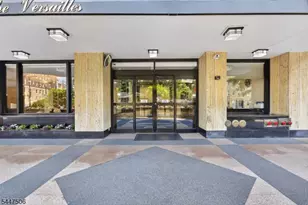 6600 Kennedy Blvd E Apt, West New York, NJ 07093 - Photo 33