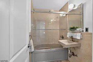 6600 Kennedy Blvd E Apt, West New York, NJ 07093 - Photo 17