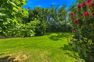 47 Hedge Row Rd, Plainsboro Township, NJ 08540 - Photo 31