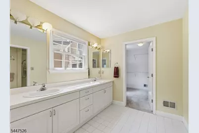 47 Hedge Row Rd, Plainsboro Township, NJ 08540 - Photo 23